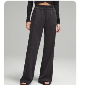 Lulu lemon ribbed soft streme pant. 32”, size 10, NWOT